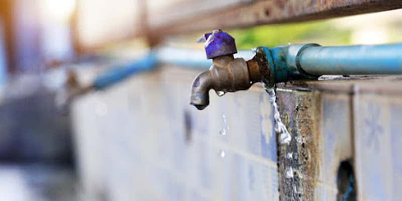 Dripping outdoor faucet
